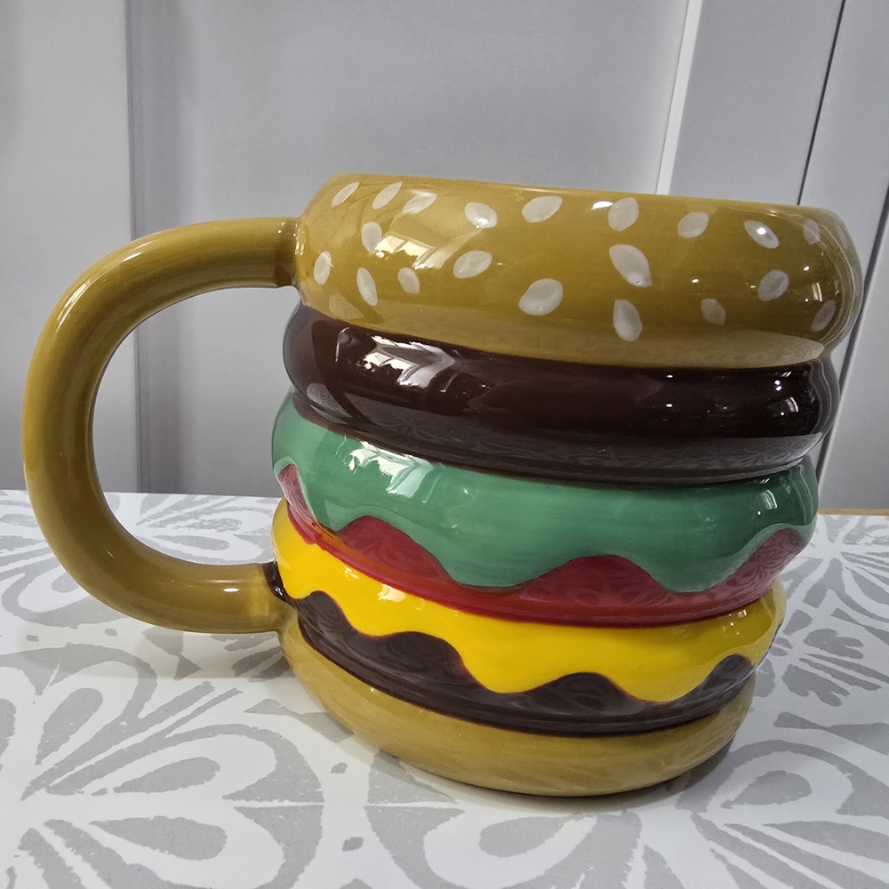 🍔NWT Burger Ceramic Mug – Cheeseburger Design – Novelty Drinkware - Picture 3 of 9